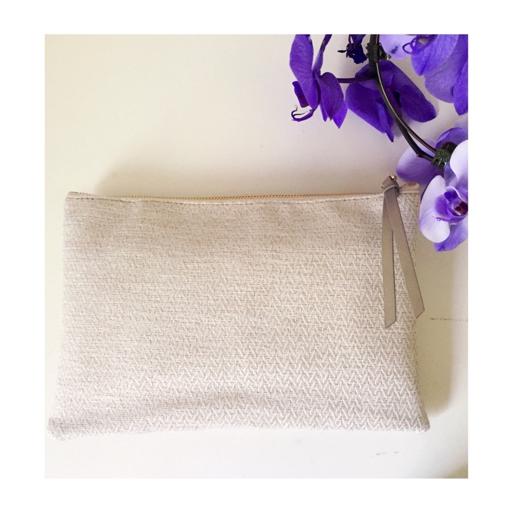 Equinox Clutch
